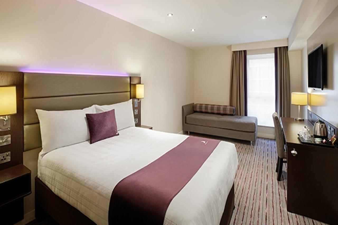 Premier Inn Birmingham City Centre Broad Street Εξωτερικό φωτογραφία