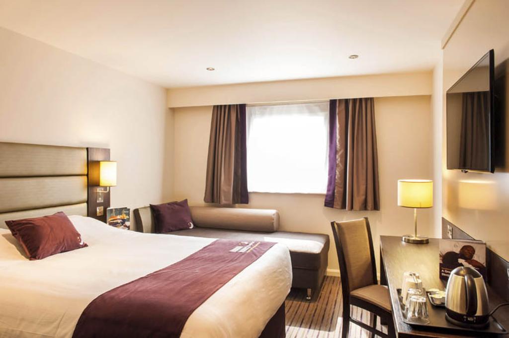 Premier Inn Birmingham City Centre Broad Street Εξωτερικό φωτογραφία