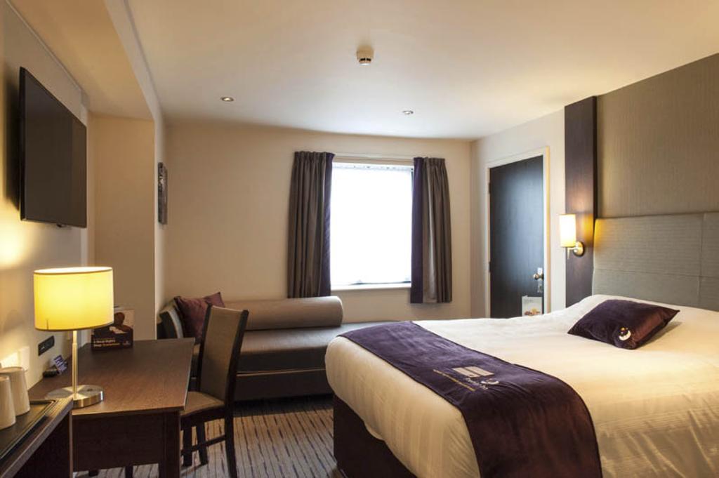 Premier Inn Birmingham City Centre Broad Street Εξωτερικό φωτογραφία