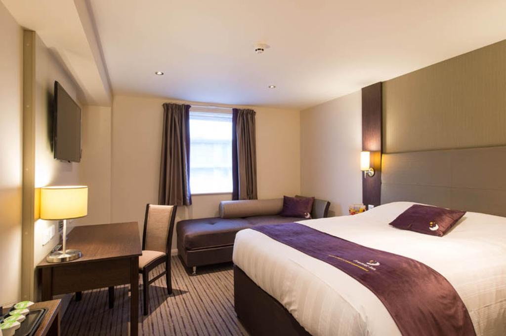 Premier Inn Birmingham City Centre Broad Street Εξωτερικό φωτογραφία