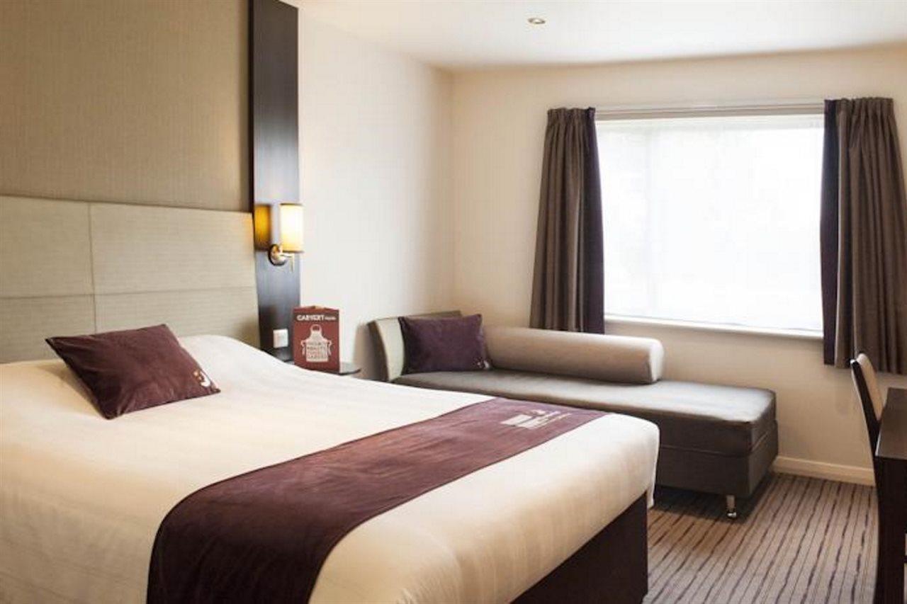 Premier Inn Birmingham City Centre Broad Street Εξωτερικό φωτογραφία
