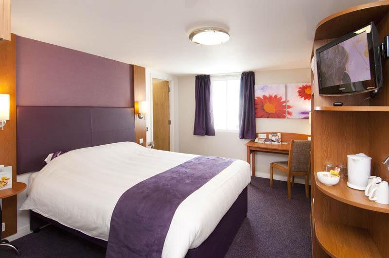 Premier Inn Birmingham City Centre Broad Street Εξωτερικό φωτογραφία