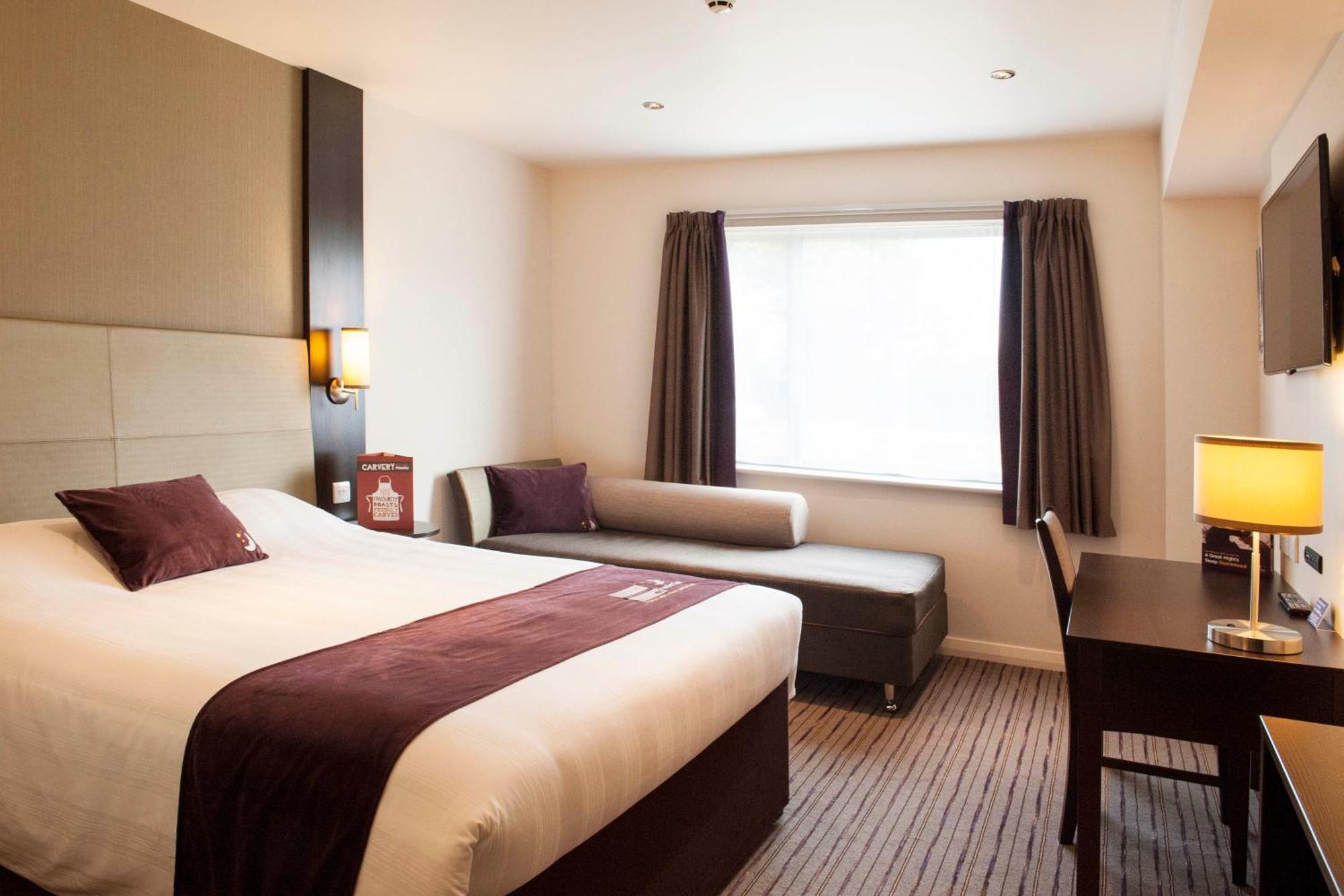 Premier Inn Birmingham City Centre Broad Street Εξωτερικό φωτογραφία