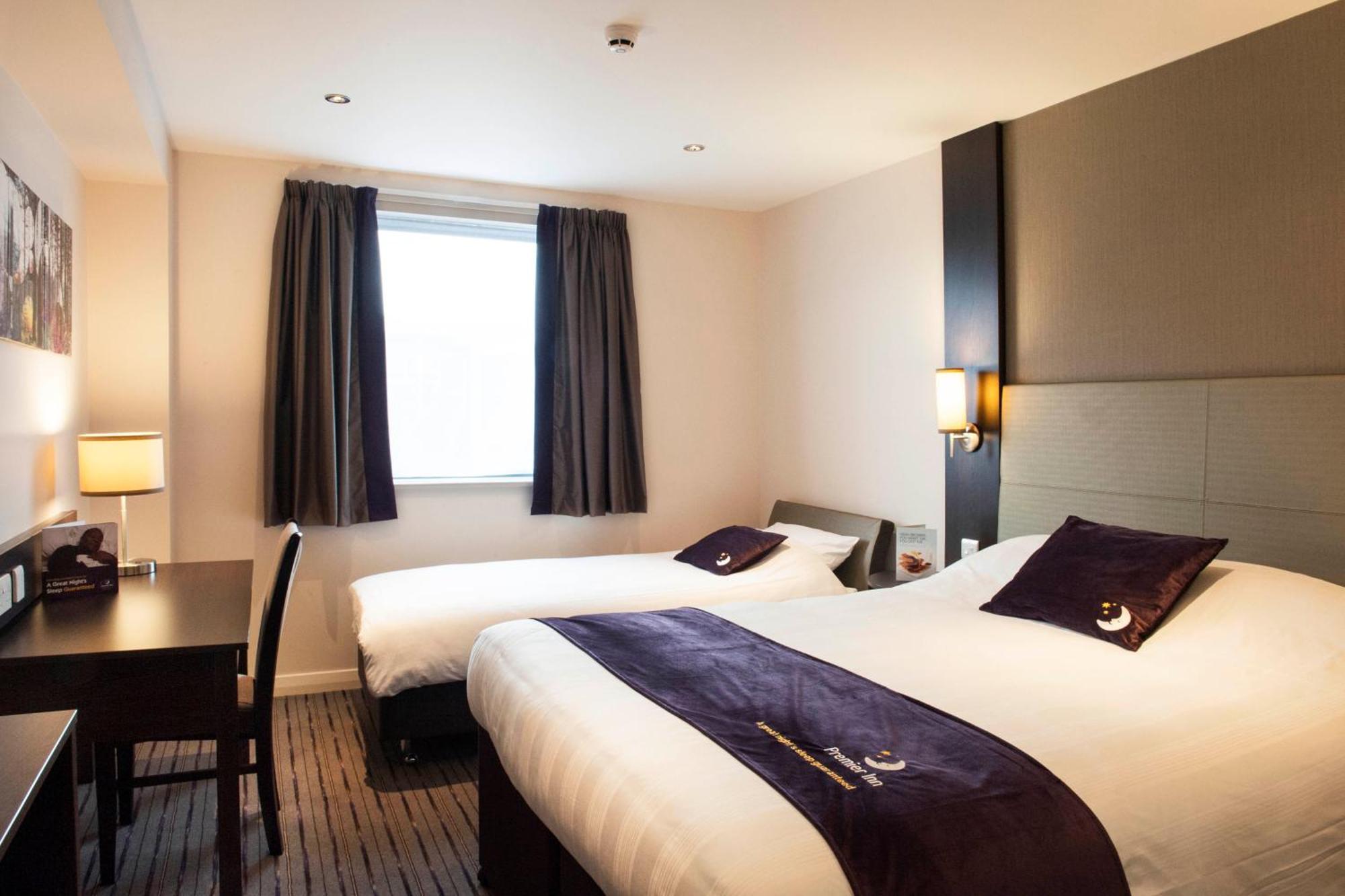 Premier Inn Birmingham City Centre Broad Street Εξωτερικό φωτογραφία
